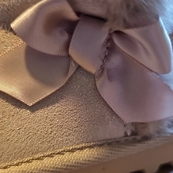 BEARPAW TODDLER GIRL FUR LINED REAL LEATHER ROSE GOLD GLITTER BOOTS SIZE 7 NWT - Picture 4 of 14